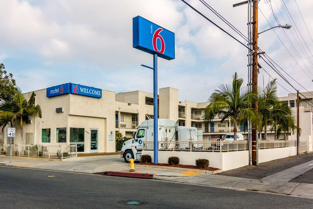 Motel 6 Bell Gardens Extérieur photo
