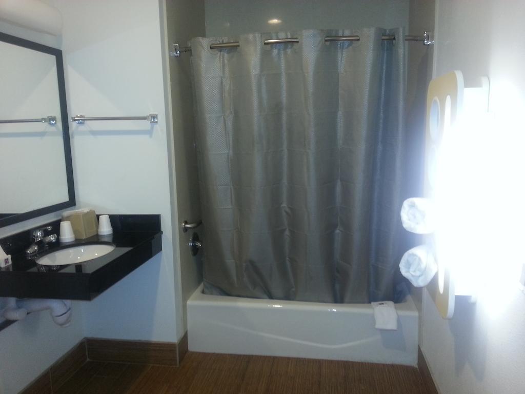 Motel 6 Bell Gardens Extérieur photo