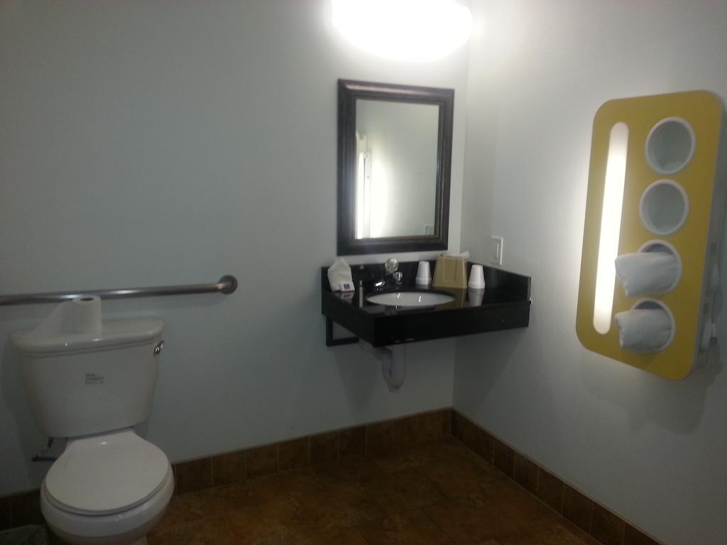 Motel 6 Bell Gardens Extérieur photo